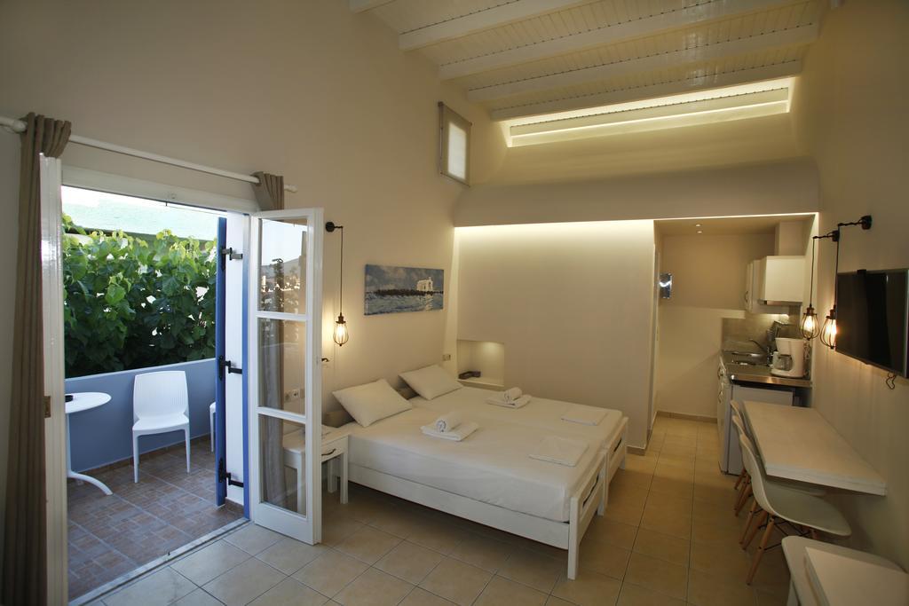 Vasilis * Agia Marina